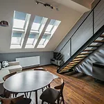 Quite Loft With Balcony And 3 Air Conditioners Appartement Praag