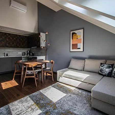 Apartament Quite Loft With Balcony And 3 Air Conditioners
