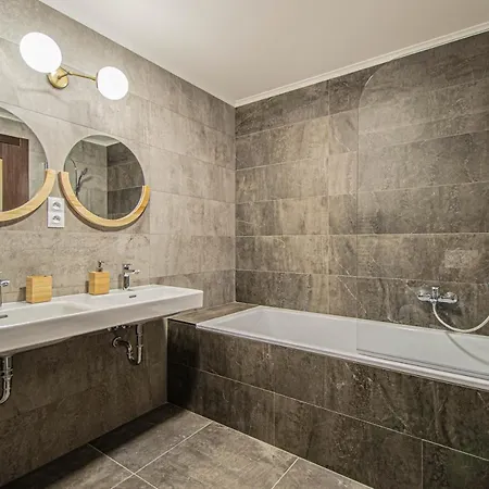 Quite Loft With Balcony And 3 Air Conditioners Apartament Praga