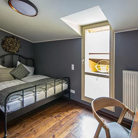 Apartmán Quite Loft With Balcony And 3 Air Conditioners