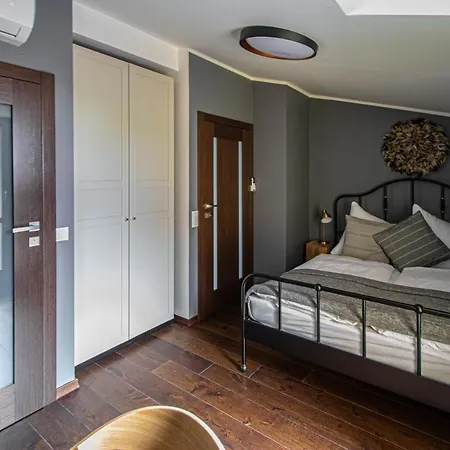 Quite Loft With Balcony And 3 Air Conditioners Apartament *