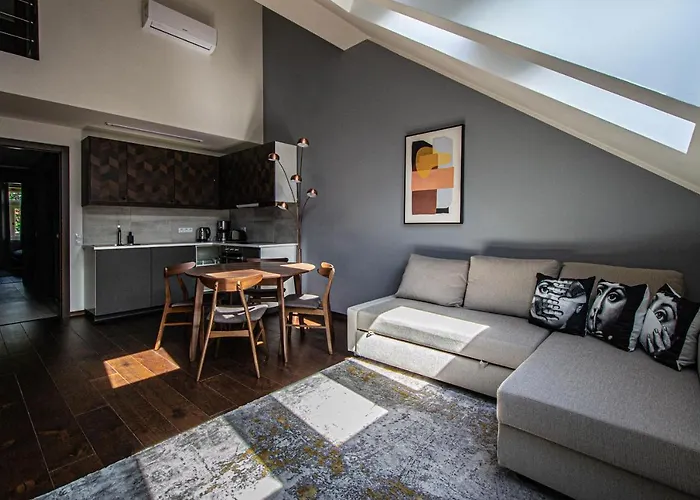 Appartement Quite Loft With Balcony And 3 Air Conditioners