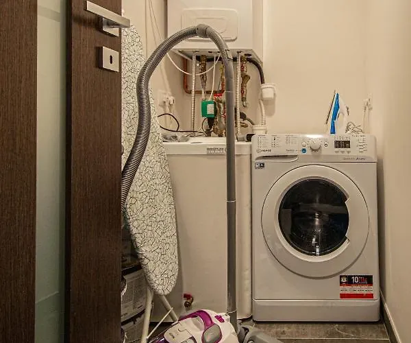 Quite Loft With Balcony And 3 Air Conditioners *